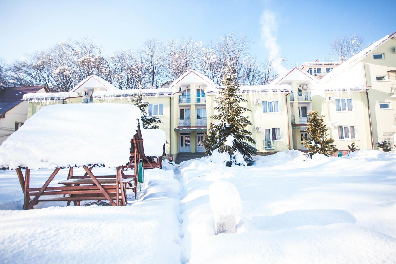 Smerichka Hotel Polyana  Bagian luar foto